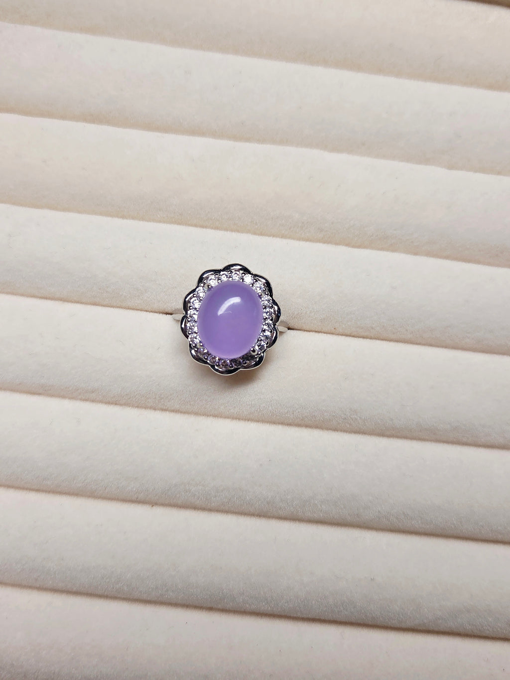 Ethereal Blossom – Natural Lavender Jade Ring