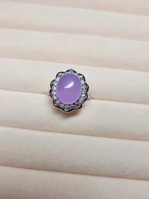 Ethereal Blossom – Natural Lavender Jade Ring