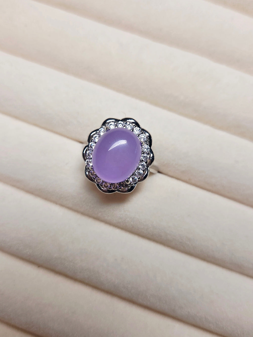 Ethereal Blossom – Natural Lavender Jade Ring