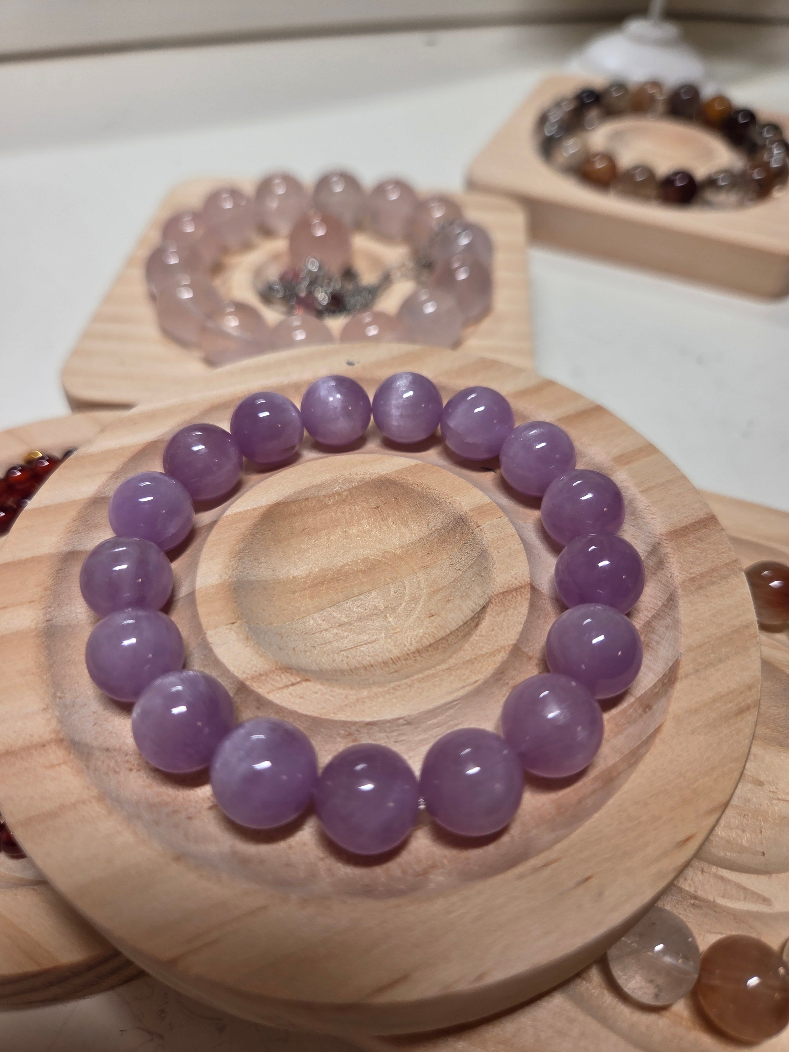 Lavender Kunzite Crystal Bracelet – Emotional Healing, Love & Heart Chakra Gemstone Jewellery